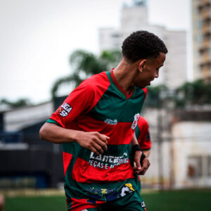 Pedro Miguel jogando na Portuguesa de Santo André.